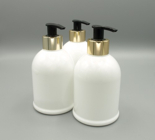 300ml bílá lahvička + zlatočerná pumpička 3ks
