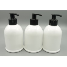 300ml bílá lahvička + černá pumpička 2+1 ks